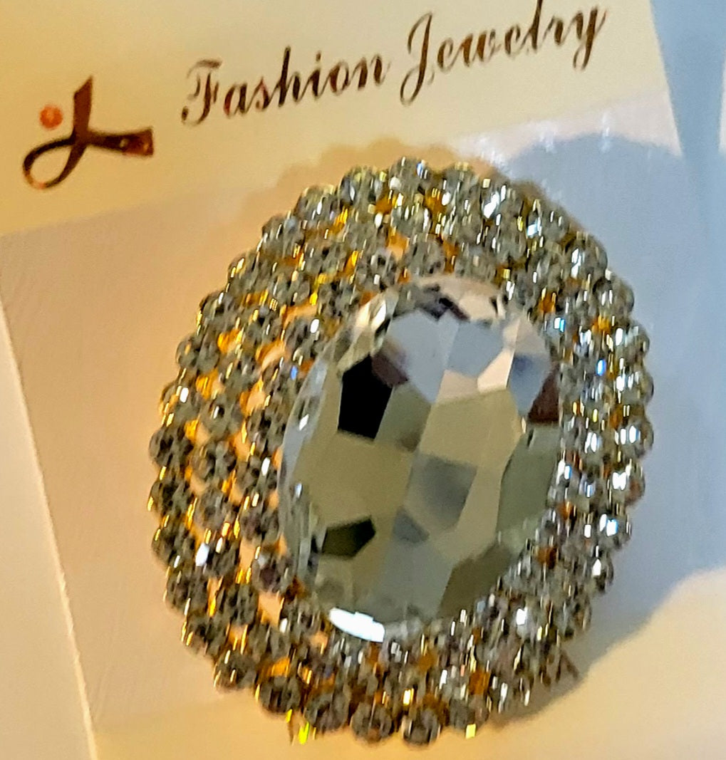 Fashion Clothing Pin Gold New Arrivals