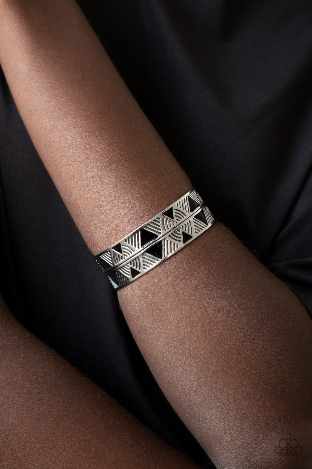 Hidden Glyhps black - bracelets