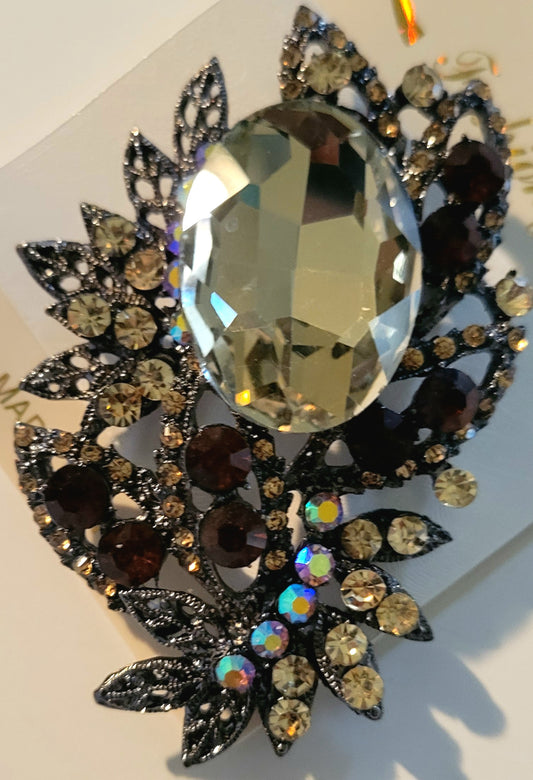 Fashion clothing pin brown New Arrivals