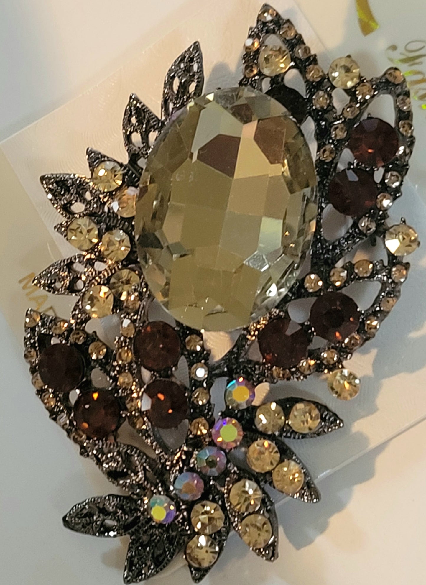 Fashion clothing pin brown New Arrivals