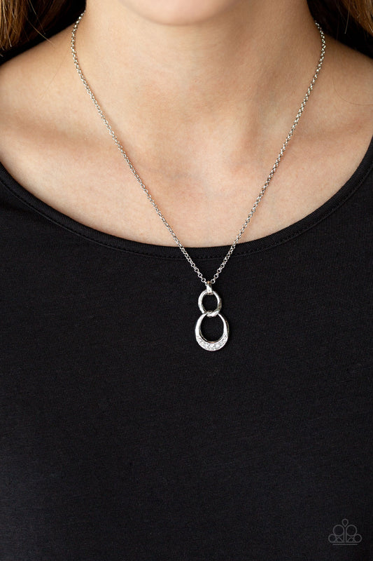Rockefeller Royal White - Necklaces