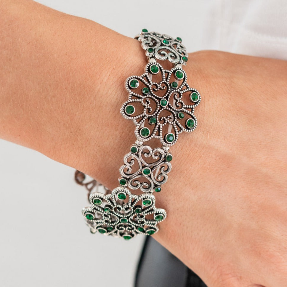 Glimpses of Malibu Complete Trend Blend - December 2021 Fashion sets