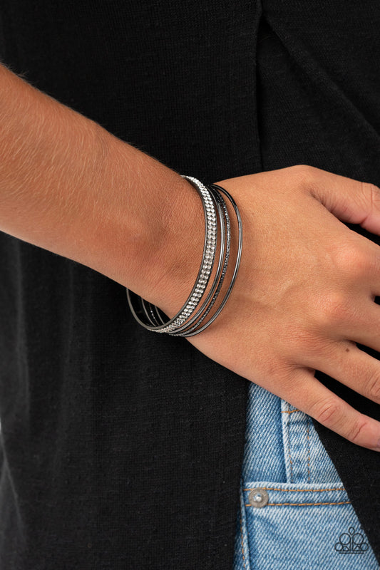 Heap it on black black- Bracelets