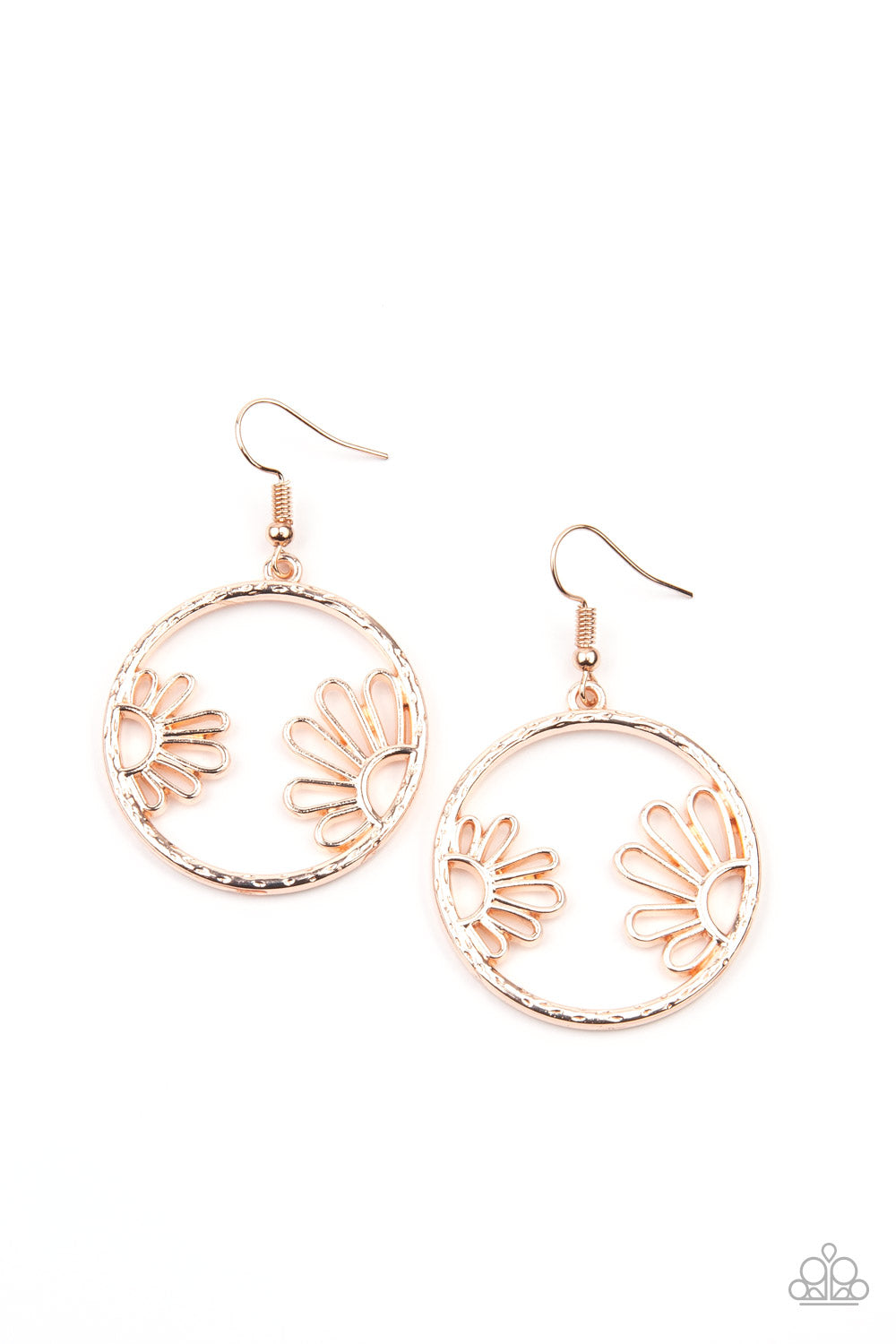 Demurely Daisy Rose Gold - Earrings