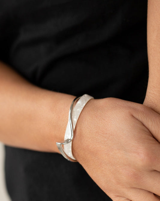 Craveable Curves White - Bracelets