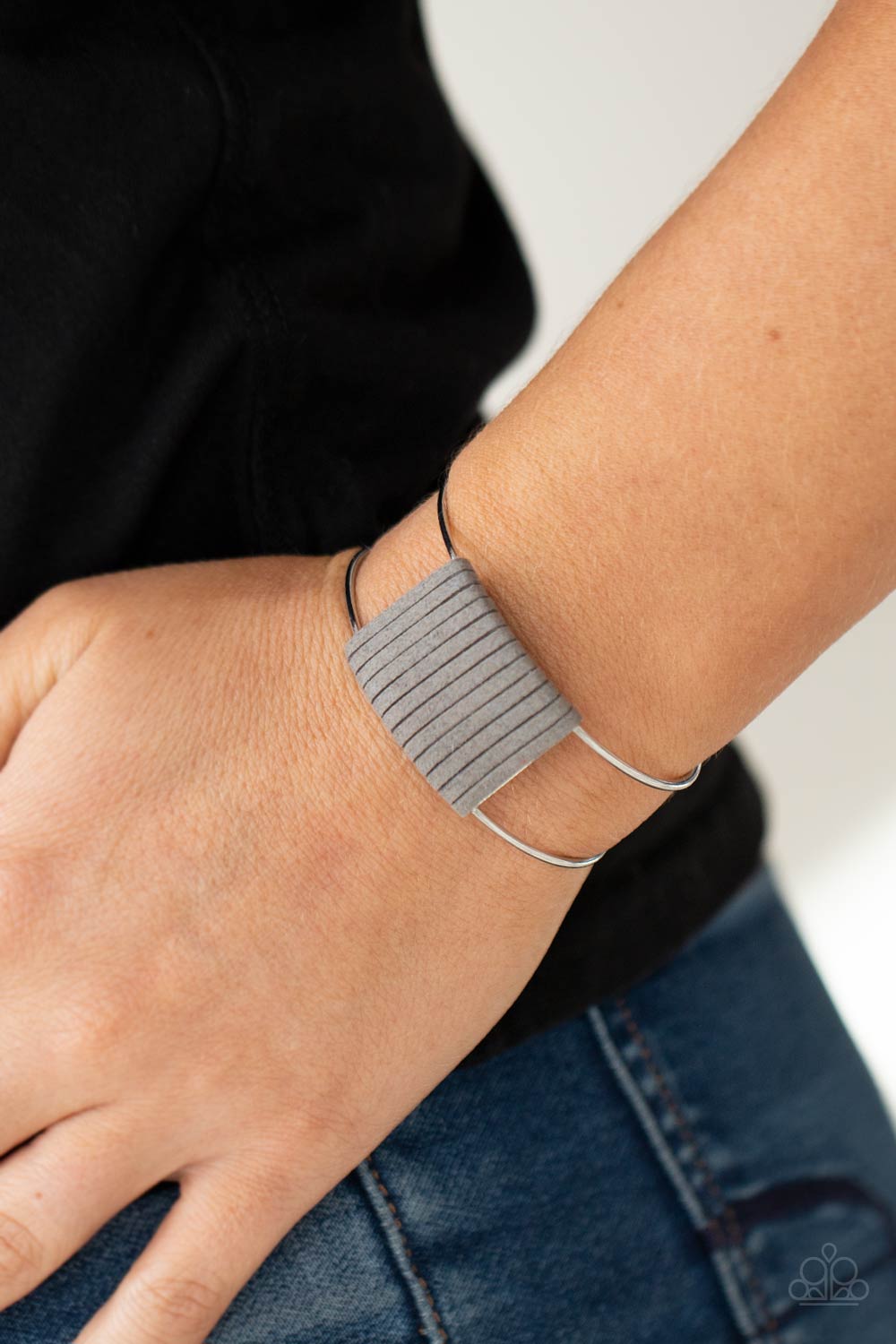 Free Expression Silver - Bracelts
